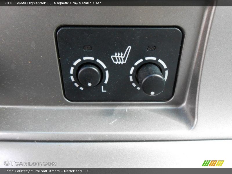 Magnetic Gray Metallic / Ash 2010 Toyota Highlander SE