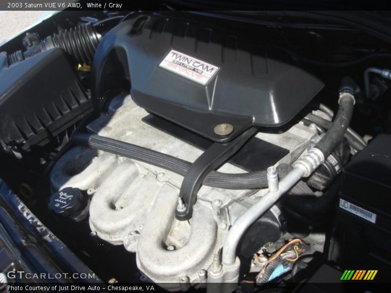 White / Gray 2003 Saturn VUE V6 AWD