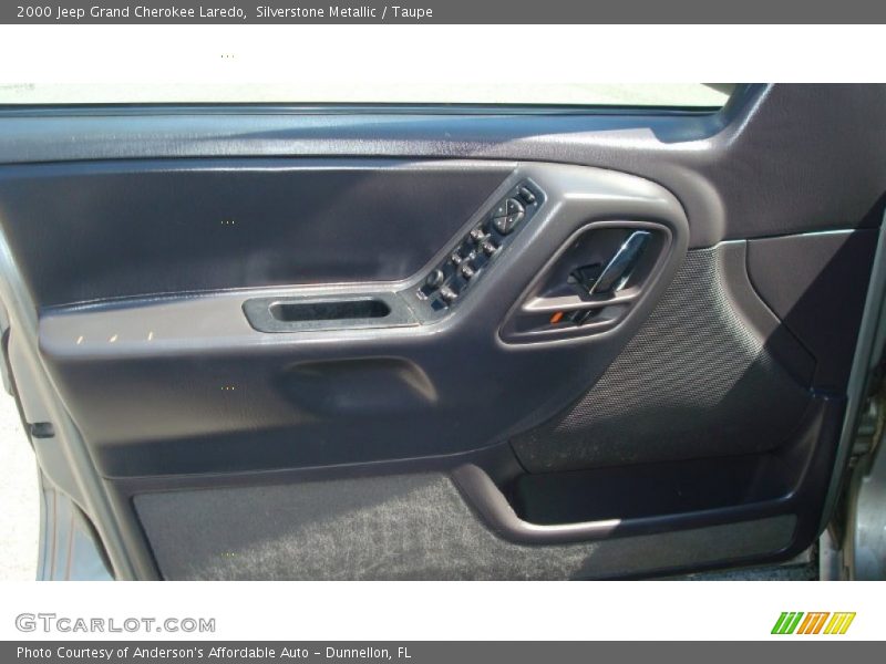 Silverstone Metallic / Taupe 2000 Jeep Grand Cherokee Laredo