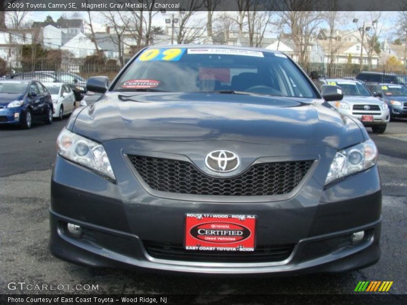 Magnetic Gray Metallic / Charcoal 2009 Toyota Camry SE