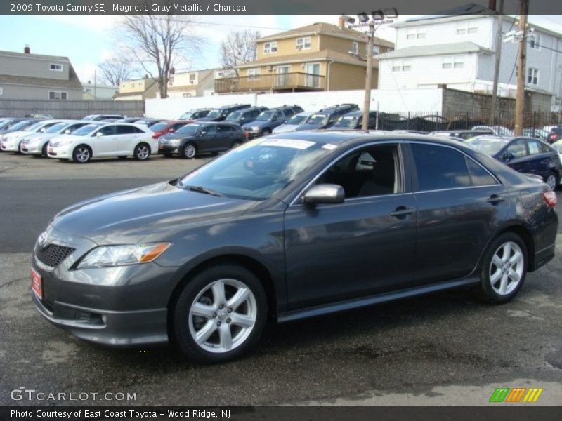 Magnetic Gray Metallic / Charcoal 2009 Toyota Camry SE
