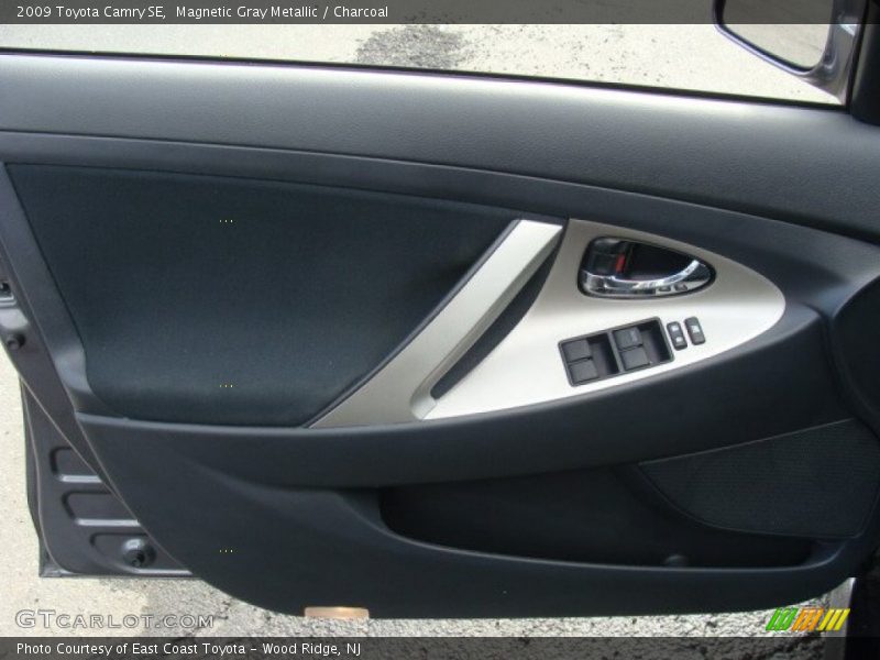 Magnetic Gray Metallic / Charcoal 2009 Toyota Camry SE