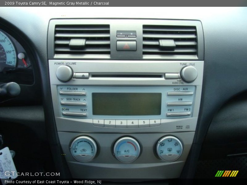 Magnetic Gray Metallic / Charcoal 2009 Toyota Camry SE