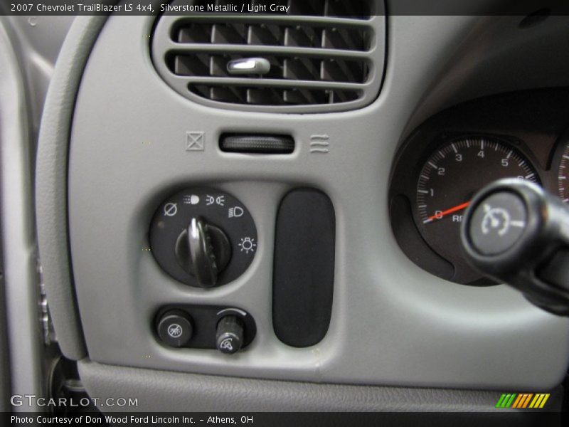 Silverstone Metallic / Light Gray 2007 Chevrolet TrailBlazer LS 4x4