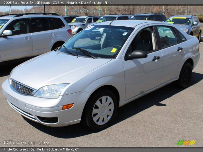 CD Silver Metallic / Dark Flint/Light Flint 2005 Ford Focus ZX4 SE Sedan