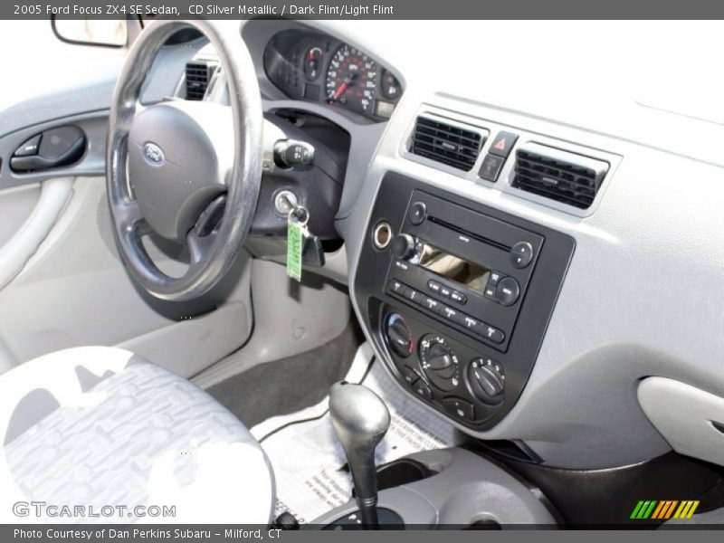 CD Silver Metallic / Dark Flint/Light Flint 2005 Ford Focus ZX4 SE Sedan