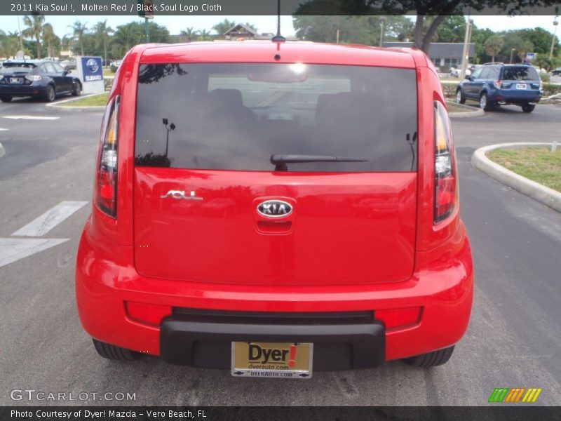 Molten Red / Black Soul Logo Cloth 2011 Kia Soul !