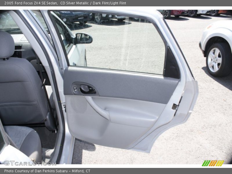 CD Silver Metallic / Dark Flint/Light Flint 2005 Ford Focus ZX4 SE Sedan