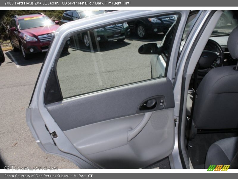 CD Silver Metallic / Dark Flint/Light Flint 2005 Ford Focus ZX4 SE Sedan