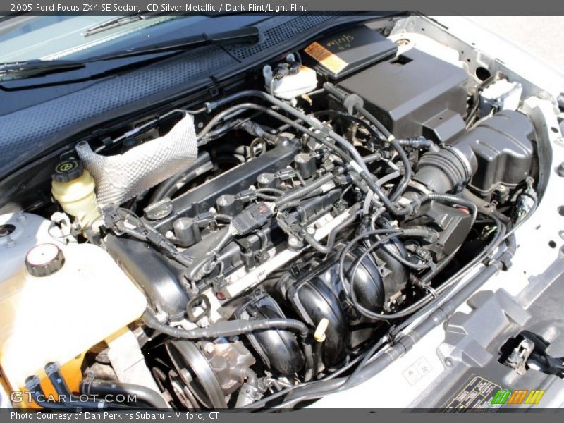 CD Silver Metallic / Dark Flint/Light Flint 2005 Ford Focus ZX4 SE Sedan