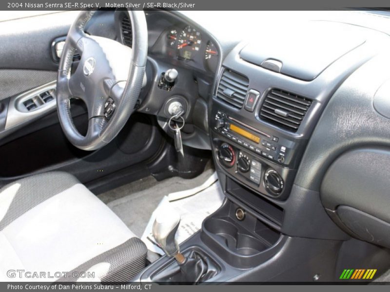 Molten Silver / SE-R Black/Silver 2004 Nissan Sentra SE-R Spec V