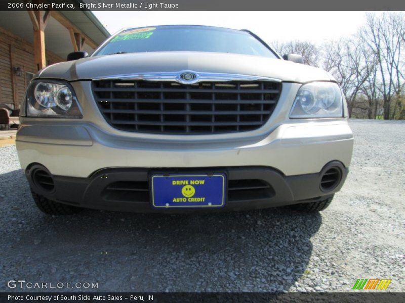Bright Silver Metallic / Light Taupe 2006 Chrysler Pacifica