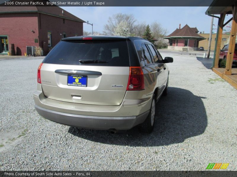 Bright Silver Metallic / Light Taupe 2006 Chrysler Pacifica