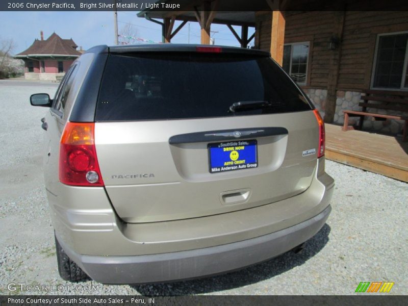 Bright Silver Metallic / Light Taupe 2006 Chrysler Pacifica