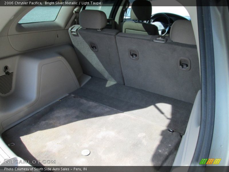 Bright Silver Metallic / Light Taupe 2006 Chrysler Pacifica