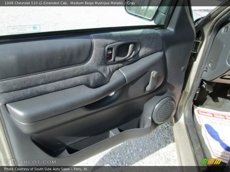 Medium Beige Mystique Metallic / Gray 1998 Chevrolet S10 LS Extended Cab