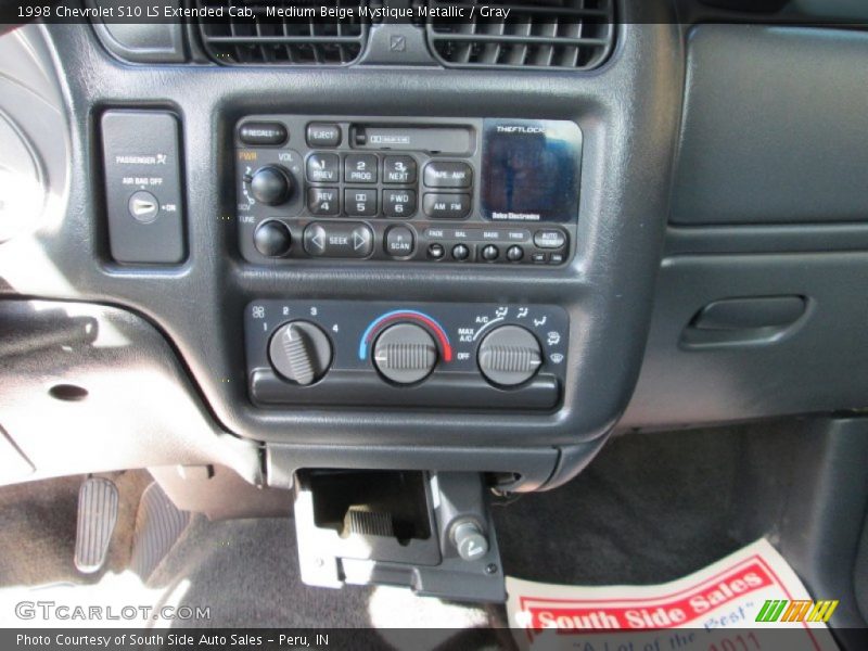 Medium Beige Mystique Metallic / Gray 1998 Chevrolet S10 LS Extended Cab