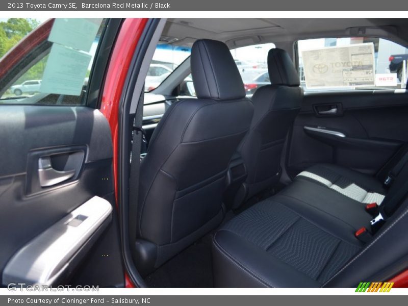 Barcelona Red Metallic / Black 2013 Toyota Camry SE
