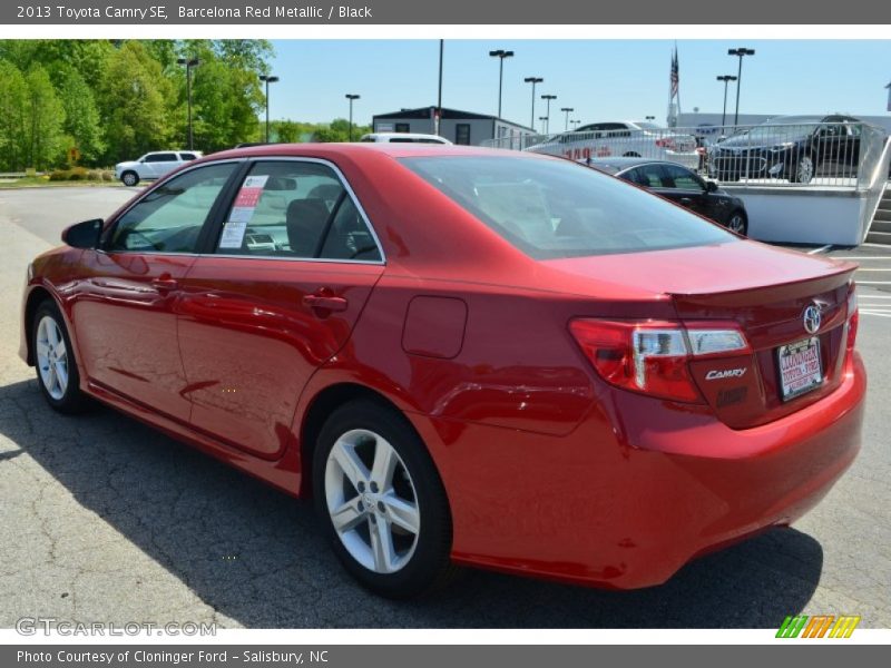 Barcelona Red Metallic / Black 2013 Toyota Camry SE