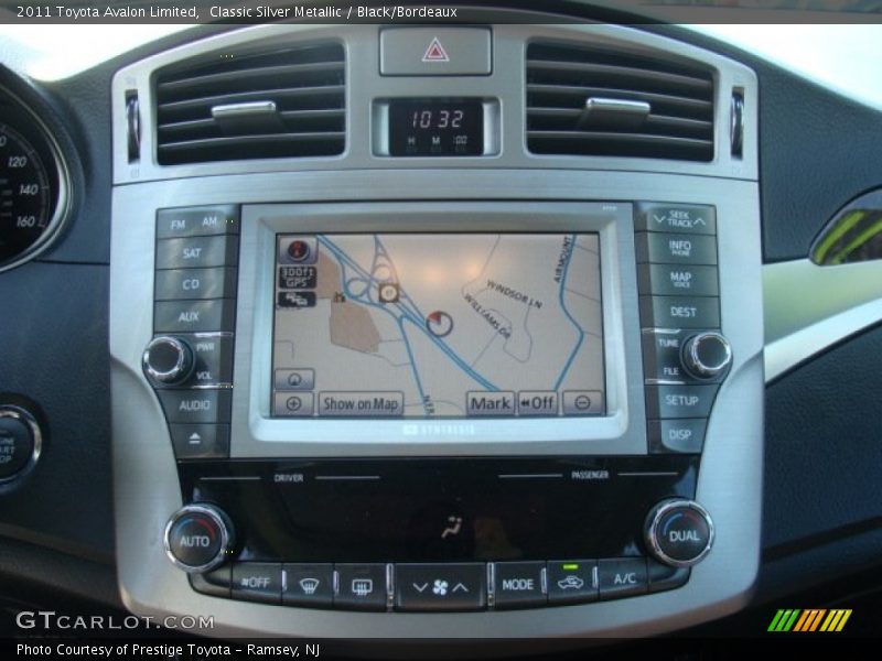 Classic Silver Metallic / Black/Bordeaux 2011 Toyota Avalon Limited