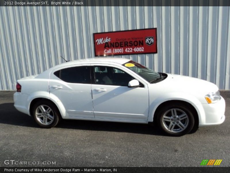 Bright White / Black 2012 Dodge Avenger SXT
