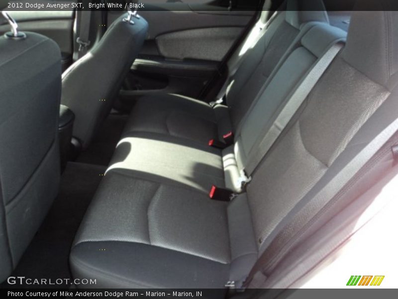 Bright White / Black 2012 Dodge Avenger SXT