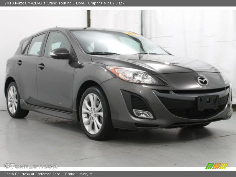 Front 3/4 View of 2010 MAZDA3 s Grand Touring 5 Door