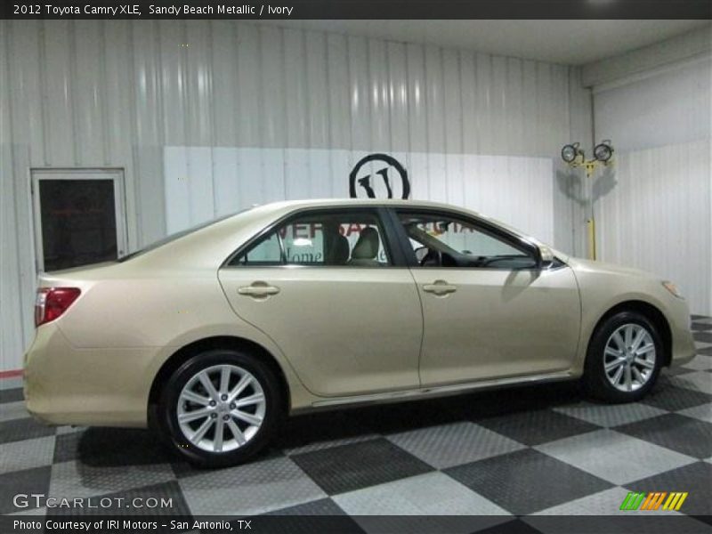 Sandy Beach Metallic / Ivory 2012 Toyota Camry XLE