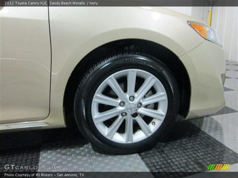 Sandy Beach Metallic / Ivory 2012 Toyota Camry XLE