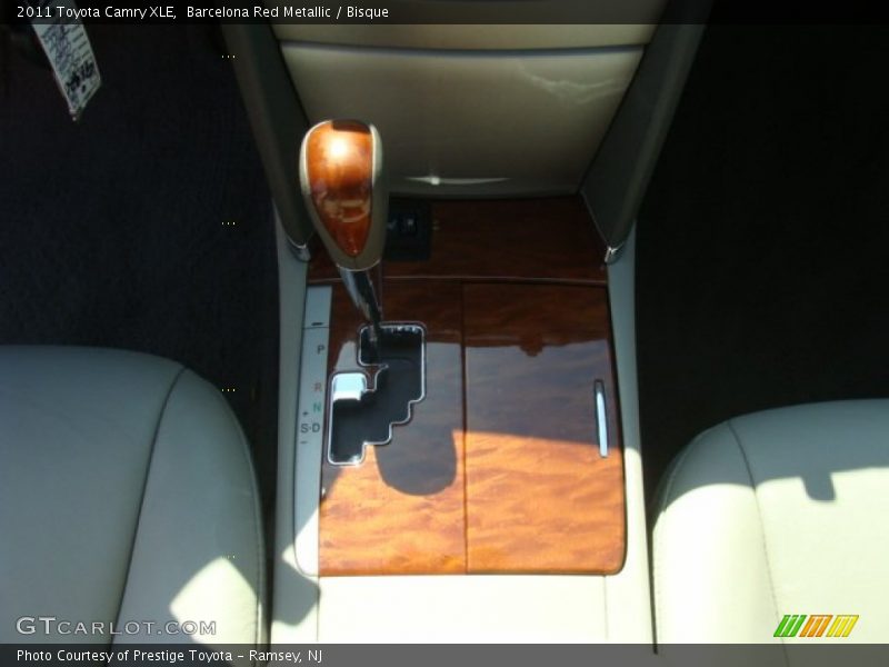 Barcelona Red Metallic / Bisque 2011 Toyota Camry XLE