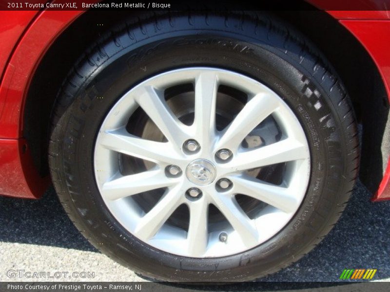 Barcelona Red Metallic / Bisque 2011 Toyota Camry XLE