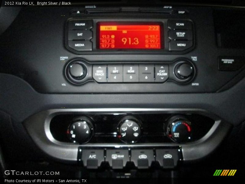 Bright Silver / Black 2012 Kia Rio LX