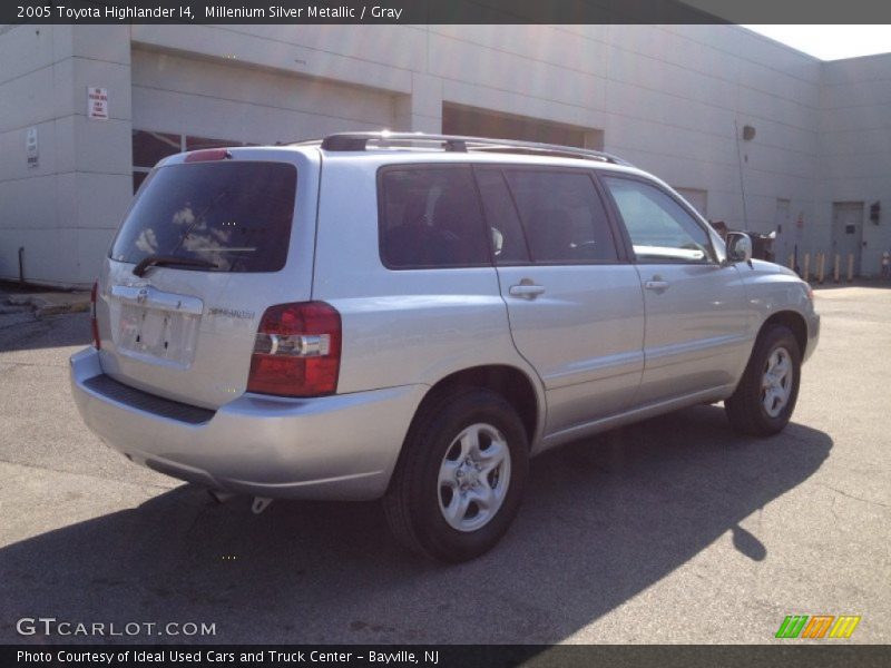 Millenium Silver Metallic / Gray 2005 Toyota Highlander I4