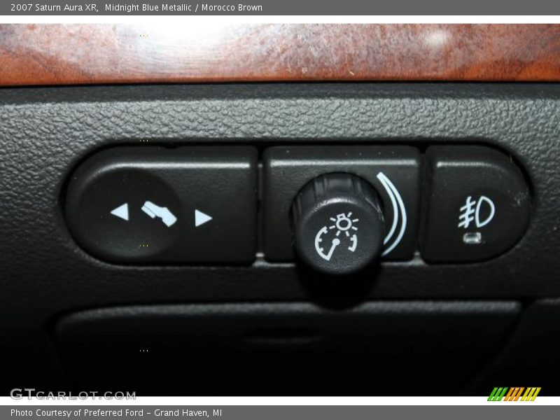 Midnight Blue Metallic / Morocco Brown 2007 Saturn Aura XR