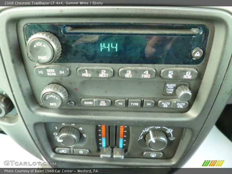Controls of 2008 TrailBlazer LT 4x4