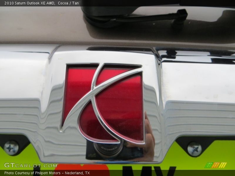 Cocoa / Tan 2010 Saturn Outlook XE AWD