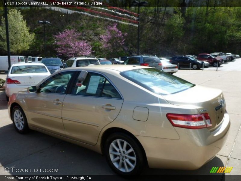 Sandy Beach Metallic / Bisque 2010 Toyota Camry XLE