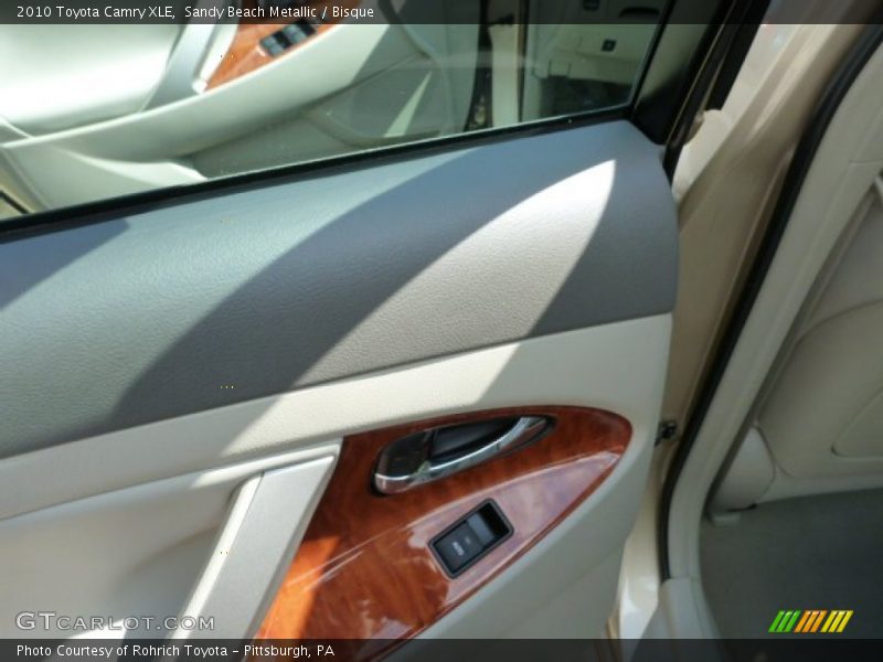 Sandy Beach Metallic / Bisque 2010 Toyota Camry XLE