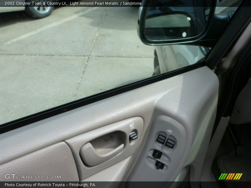 Light Almond Pearl Metallic / Sandstone 2002 Chrysler Town & Country LX