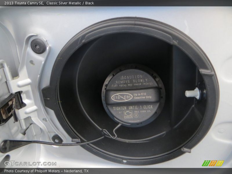 Classic Silver Metallic / Black 2013 Toyota Camry SE