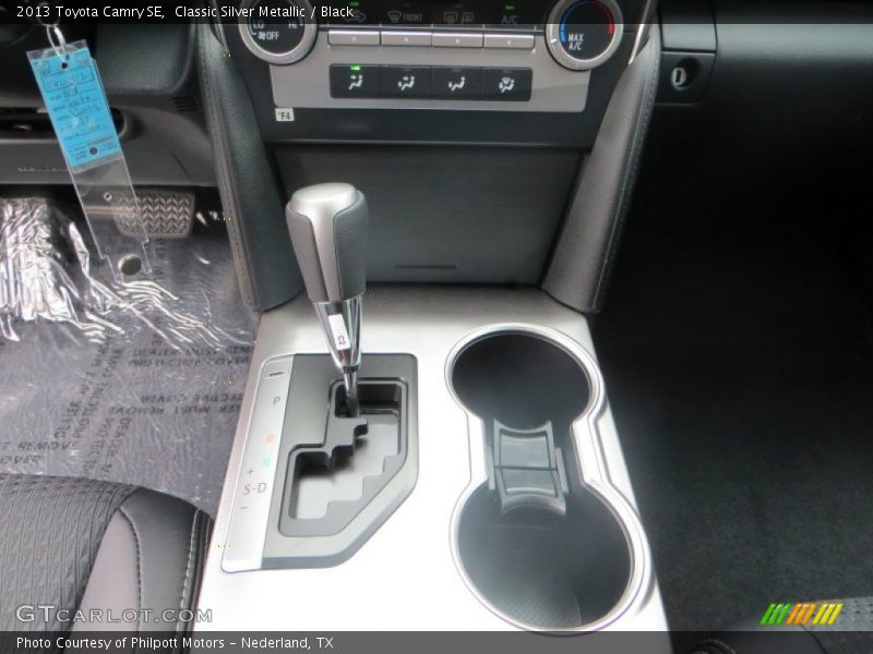 Classic Silver Metallic / Black 2013 Toyota Camry SE