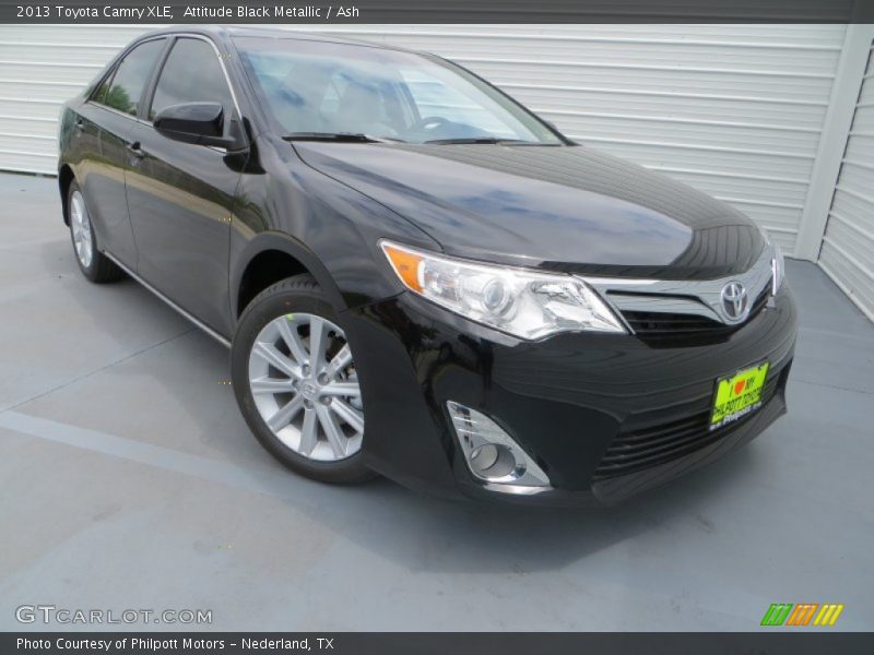 Attitude Black Metallic / Ash 2013 Toyota Camry XLE