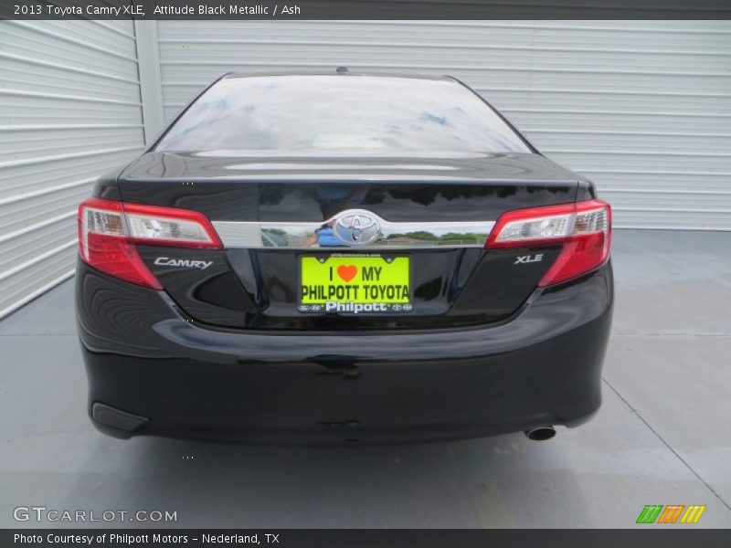 Attitude Black Metallic / Ash 2013 Toyota Camry XLE