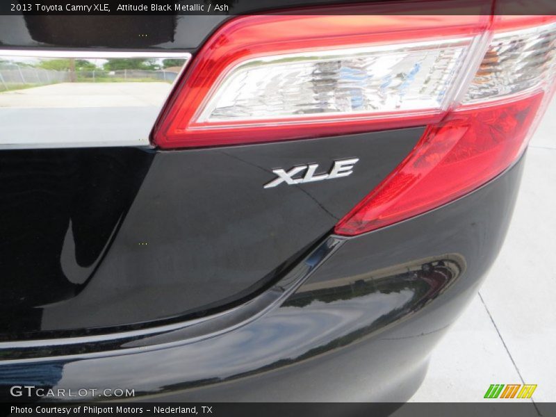 Attitude Black Metallic / Ash 2013 Toyota Camry XLE