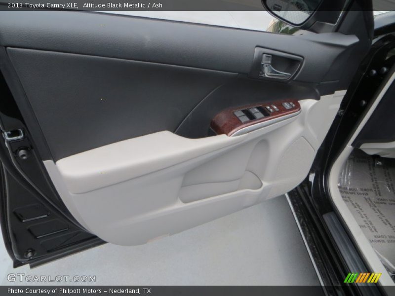 Attitude Black Metallic / Ash 2013 Toyota Camry XLE