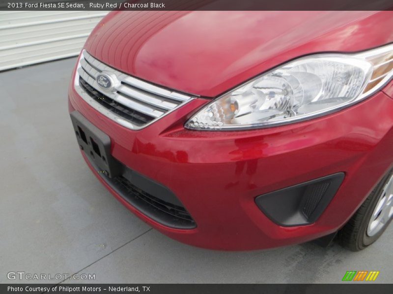 Ruby Red / Charcoal Black 2013 Ford Fiesta SE Sedan