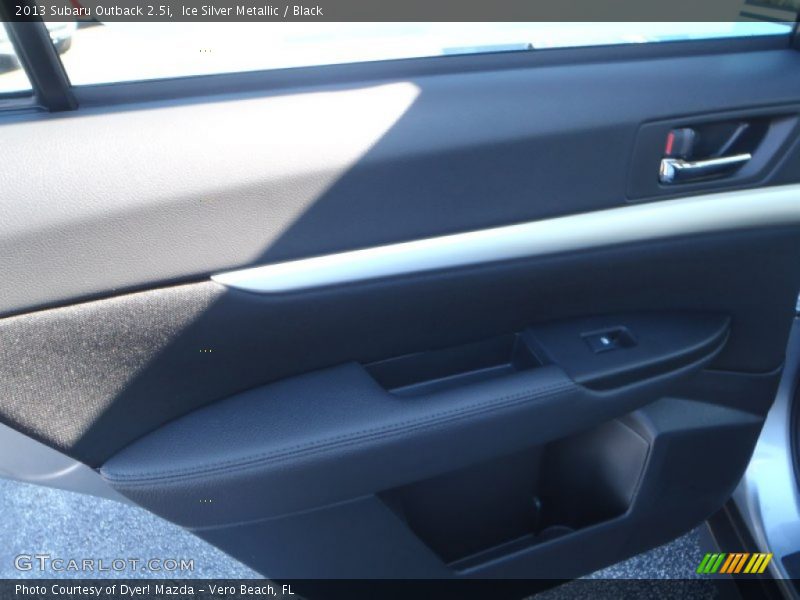Ice Silver Metallic / Black 2013 Subaru Outback 2.5i