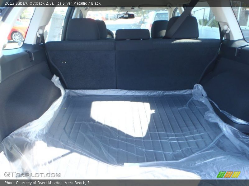 Ice Silver Metallic / Black 2013 Subaru Outback 2.5i