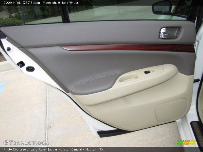 Door Panel of 2009 G 37 Sedan