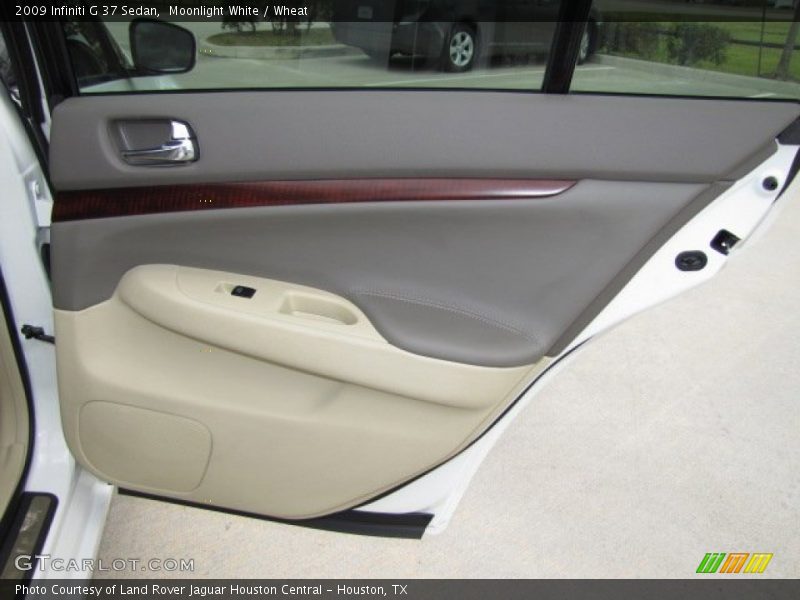 Door Panel of 2009 G 37 Sedan